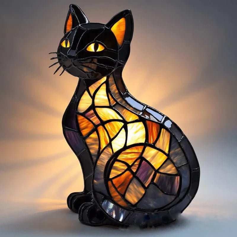 Sijoča mačka opolnoči